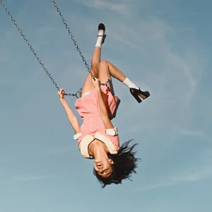 Albumomslag: Olivia Rodrigo – drop dead